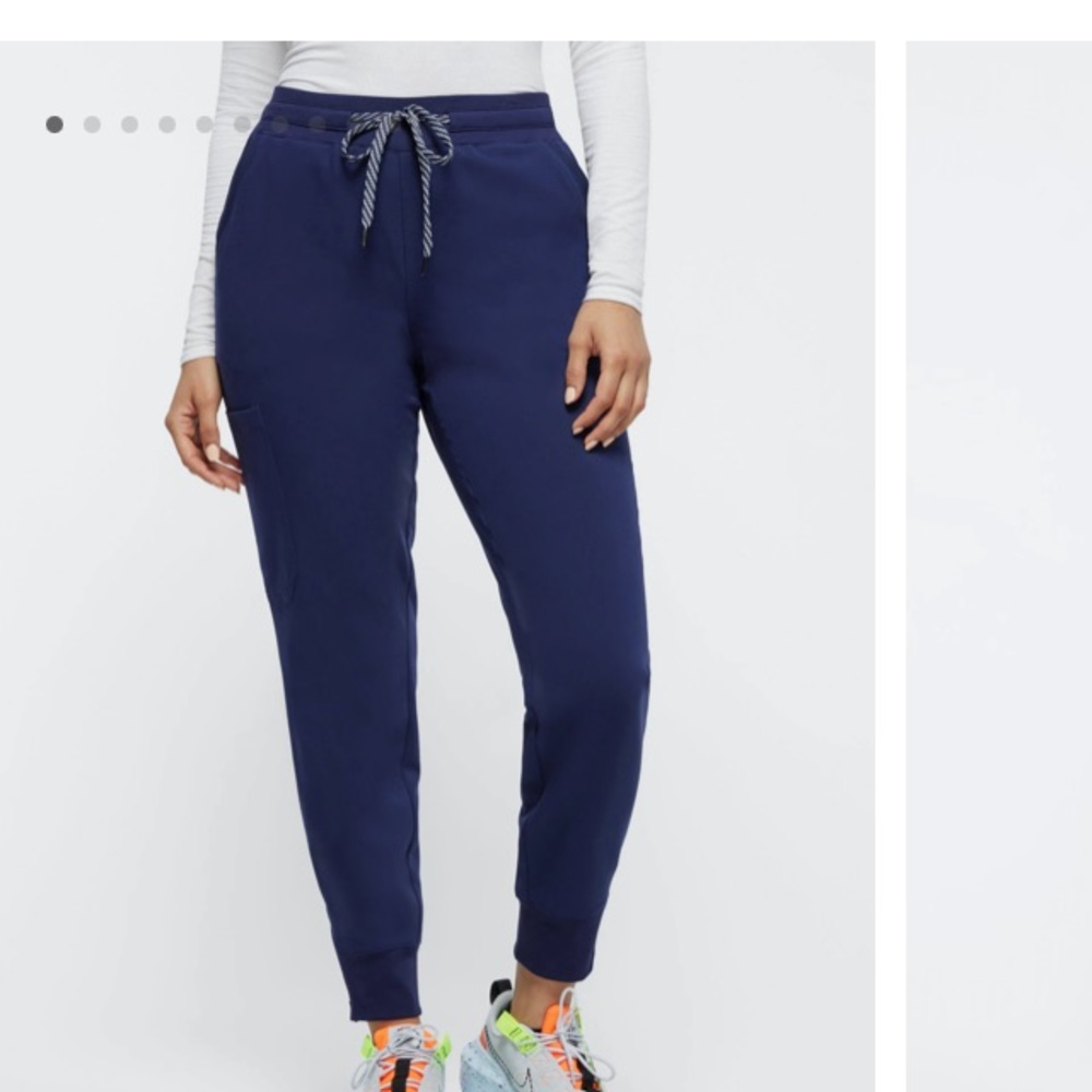 NWT Jaanuu Scrub 6 pocket zip joggers
